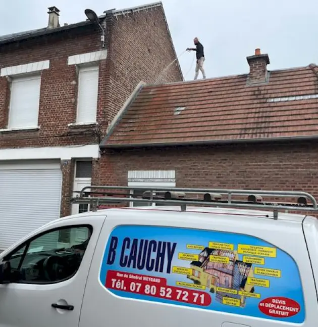 Nettoyage, anti-mousse et traitement hydrofuge de toiture à La Fère – Ent. B CAUCHY